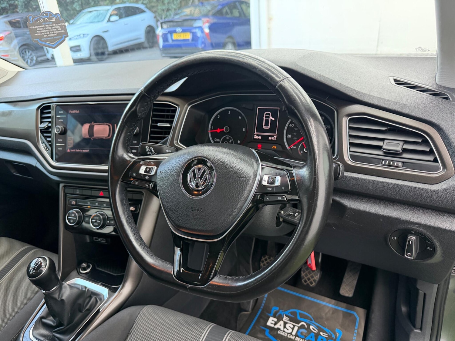 Used Volkswagen T-Roc 2018 for sale - 77892856: Photo 15