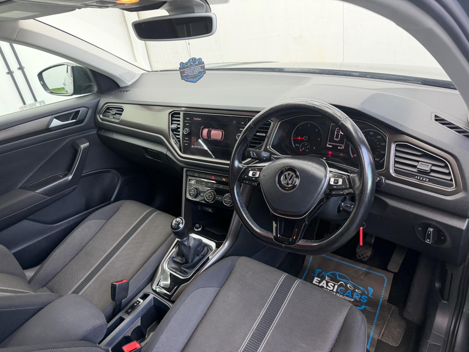 Used Volkswagen T-Roc 2018 for sale - 77892856: Photo 3