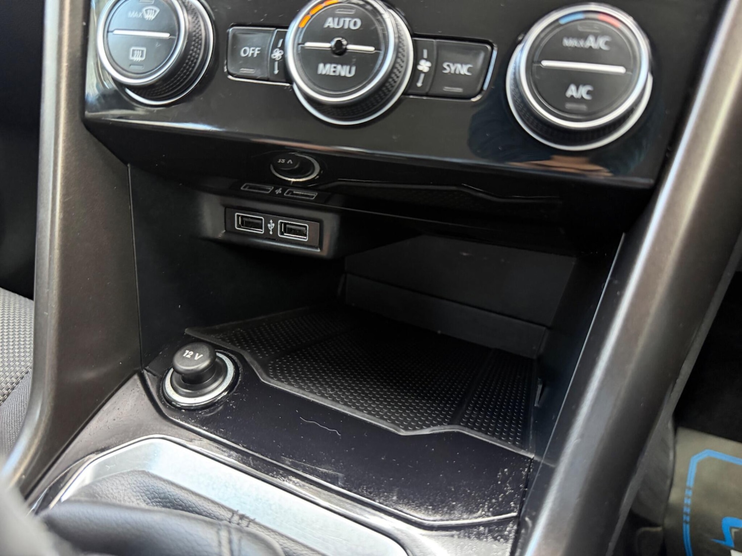 Used Volkswagen T-Roc 2018 for sale - 77892856: Photo 54