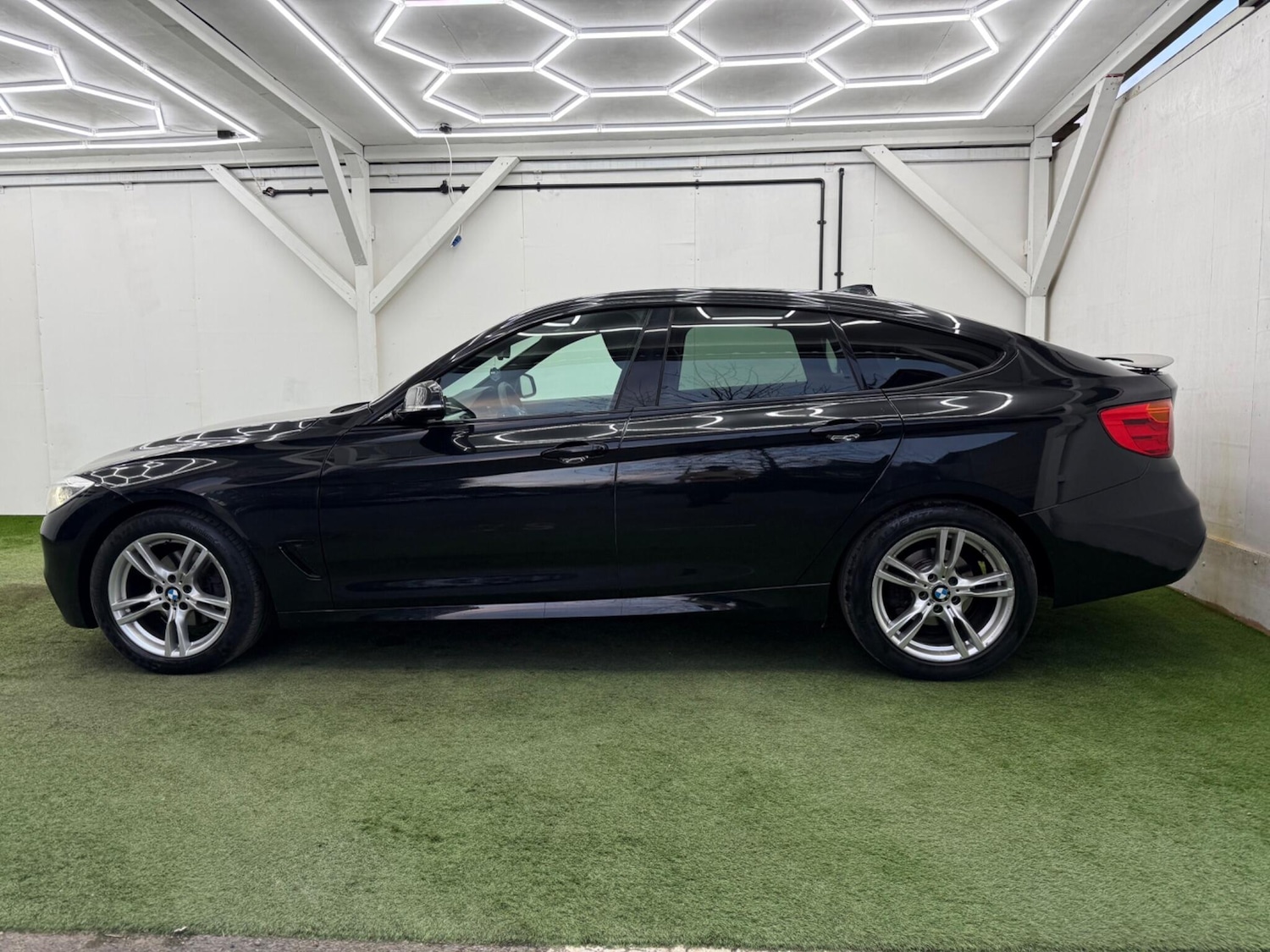 Used BMW 3 Series 2016 for sale - 77824141: Photo 10