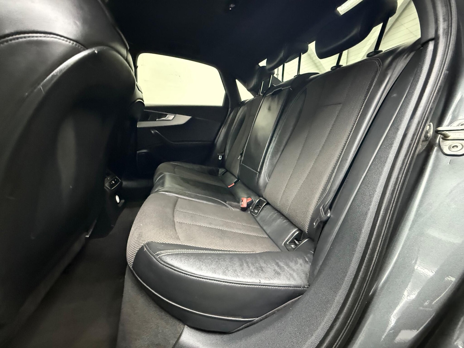 Used Audi A4 2017 for sale - 77120169: Photo 24