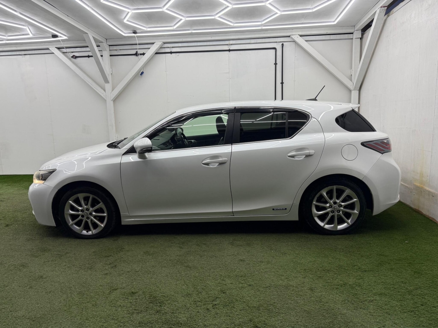 Used Lexus CT 2011 for sale - 77977846: Photo 10