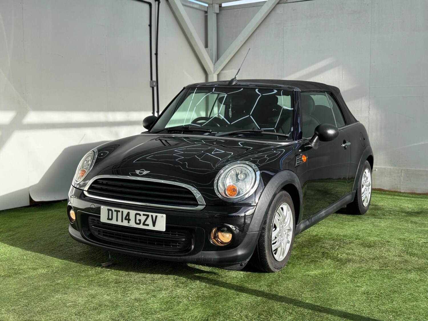 Used MINI Convertible 2014 for sale - 77400525: Photo 11