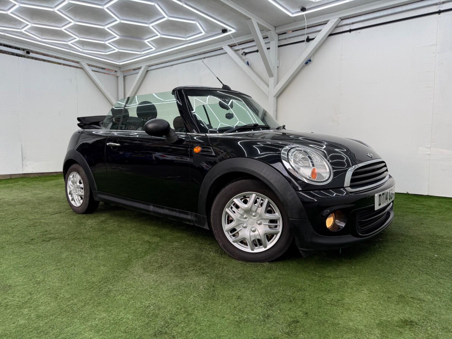 Used MINI Convertible 2014 for sale - 77400525: Photo 14