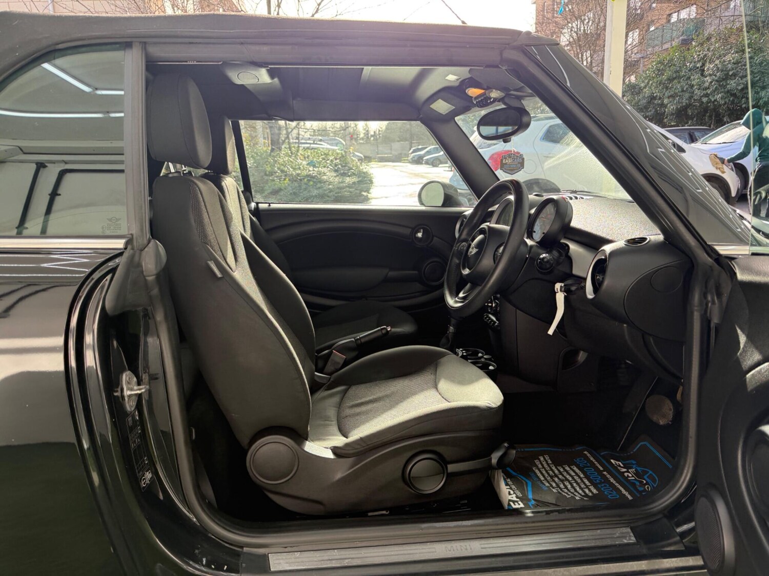 Used MINI Convertible 2014 for sale - 77400525: Photo 18