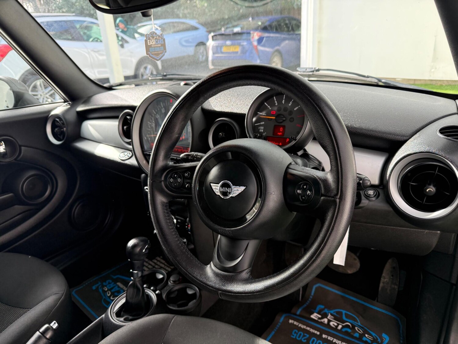 Used MINI Convertible 2014 for sale - 77400525: Photo 19