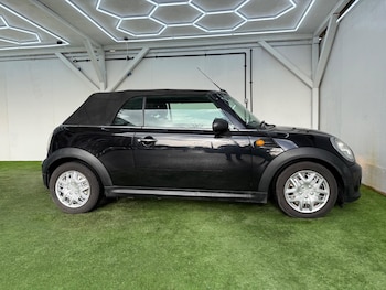 Used MINI Convertible 2014 for sale - 77400525: Photo