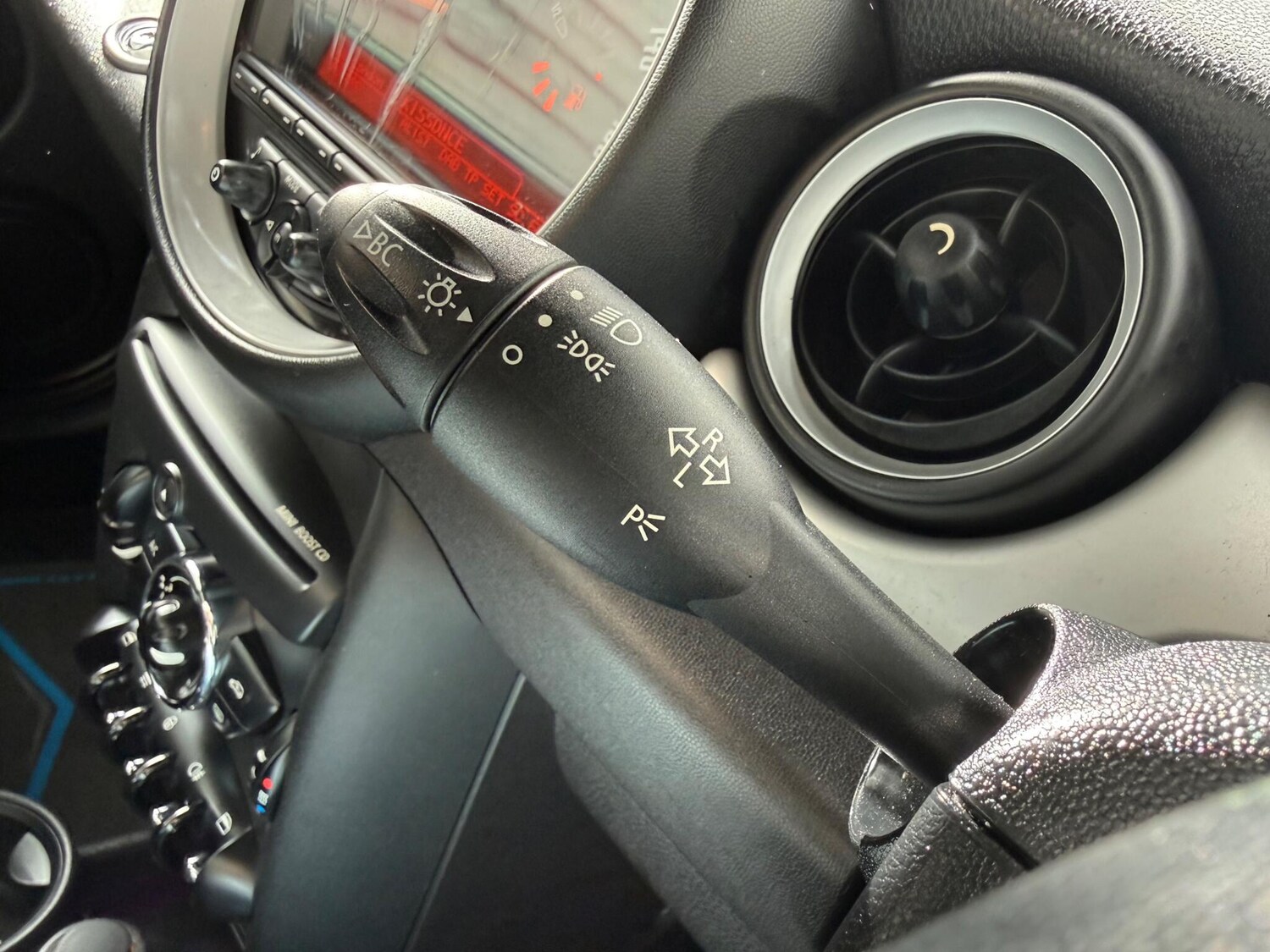 Used MINI Convertible 2014 for sale - 77400525: Photo 37