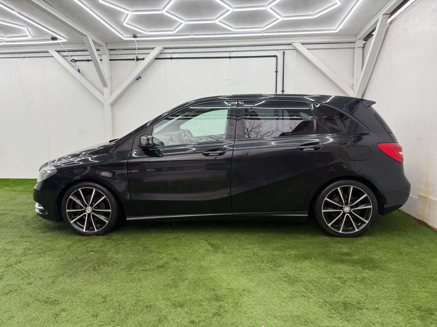 Used Mercedes-Benz B Class 2014 for sale - 77524986: Photo 10