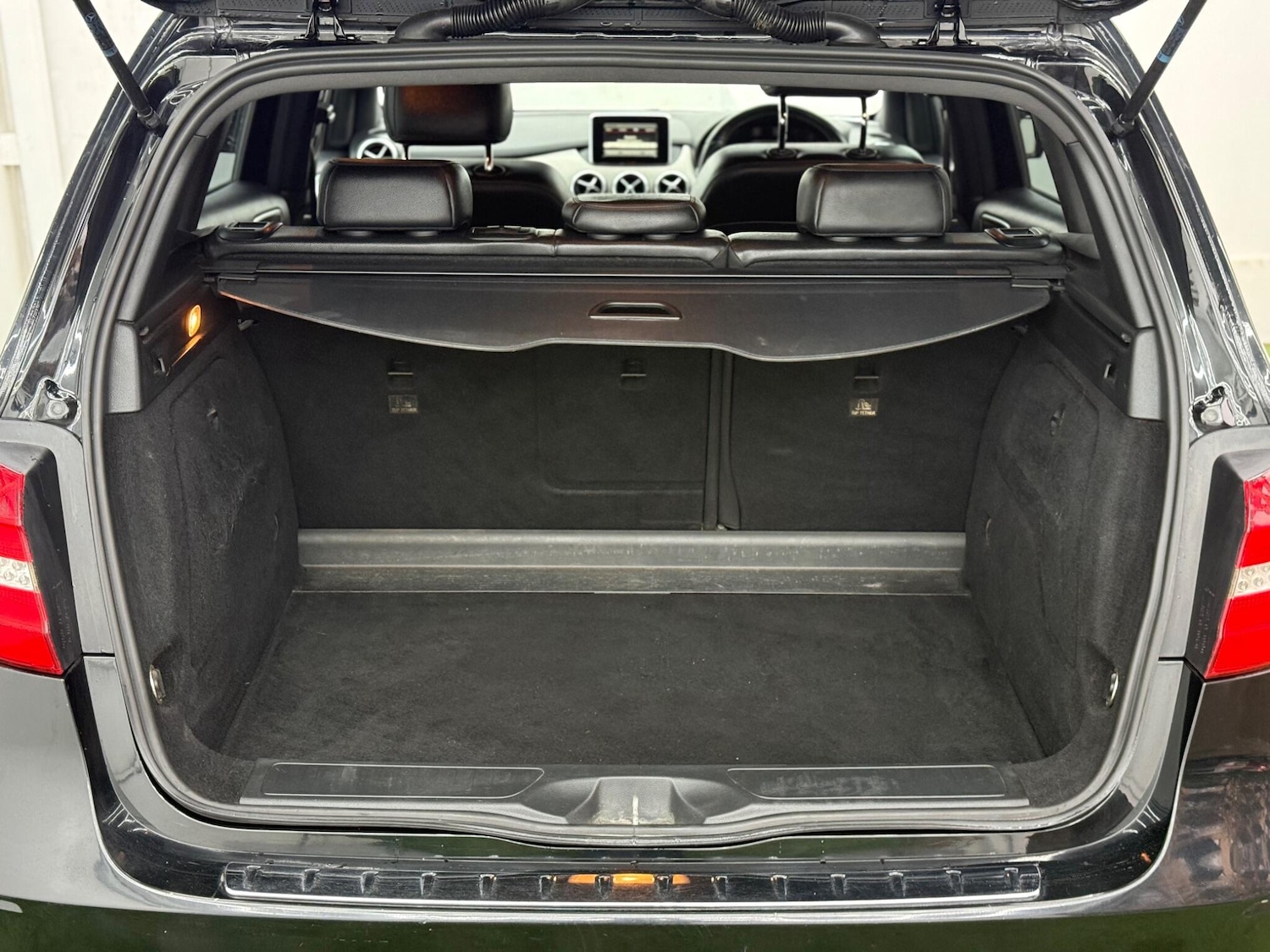 Used Mercedes-Benz B Class 2014 for sale - 77524986: Photo 8