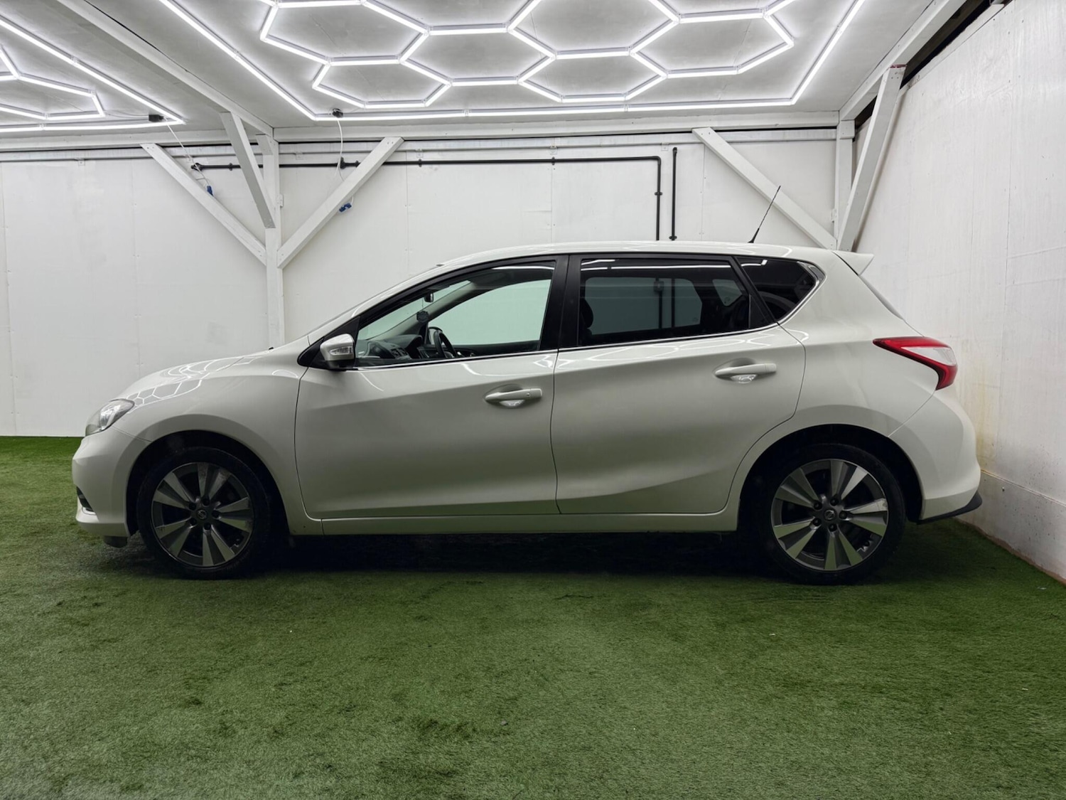 Used Nissan Pulsar 2014 for sale - 77345668: Photo 10