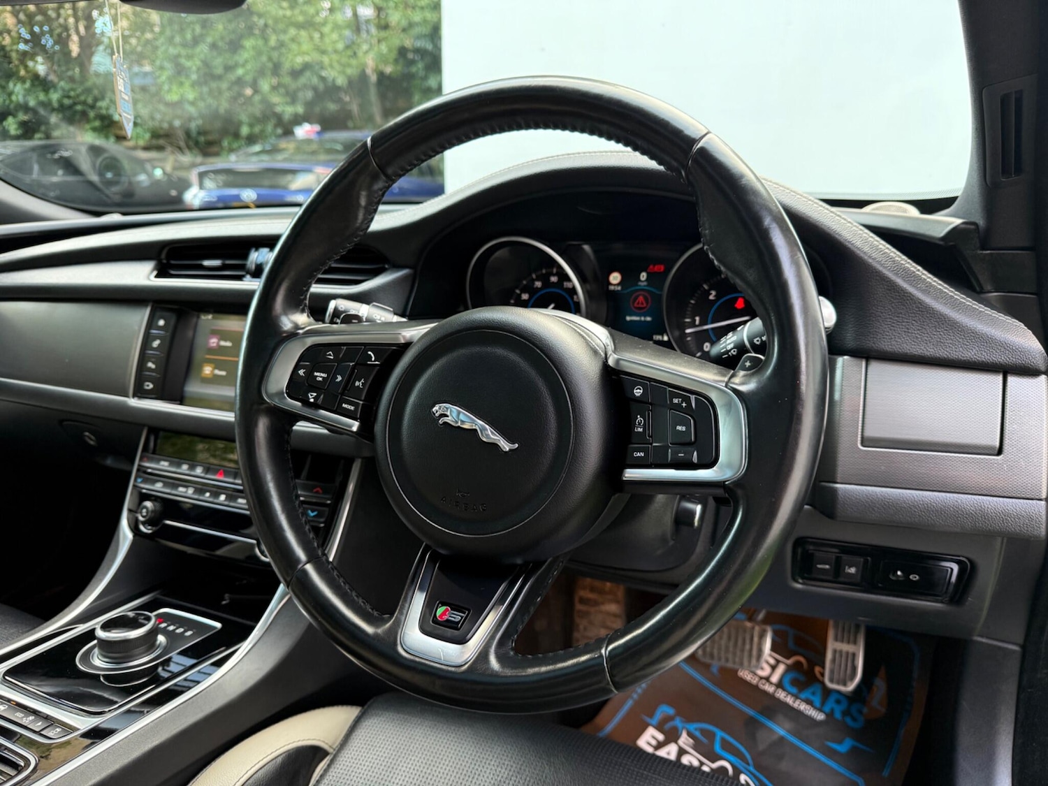 Used Jaguar XF 2016 for sale - 76175333: Photo 2