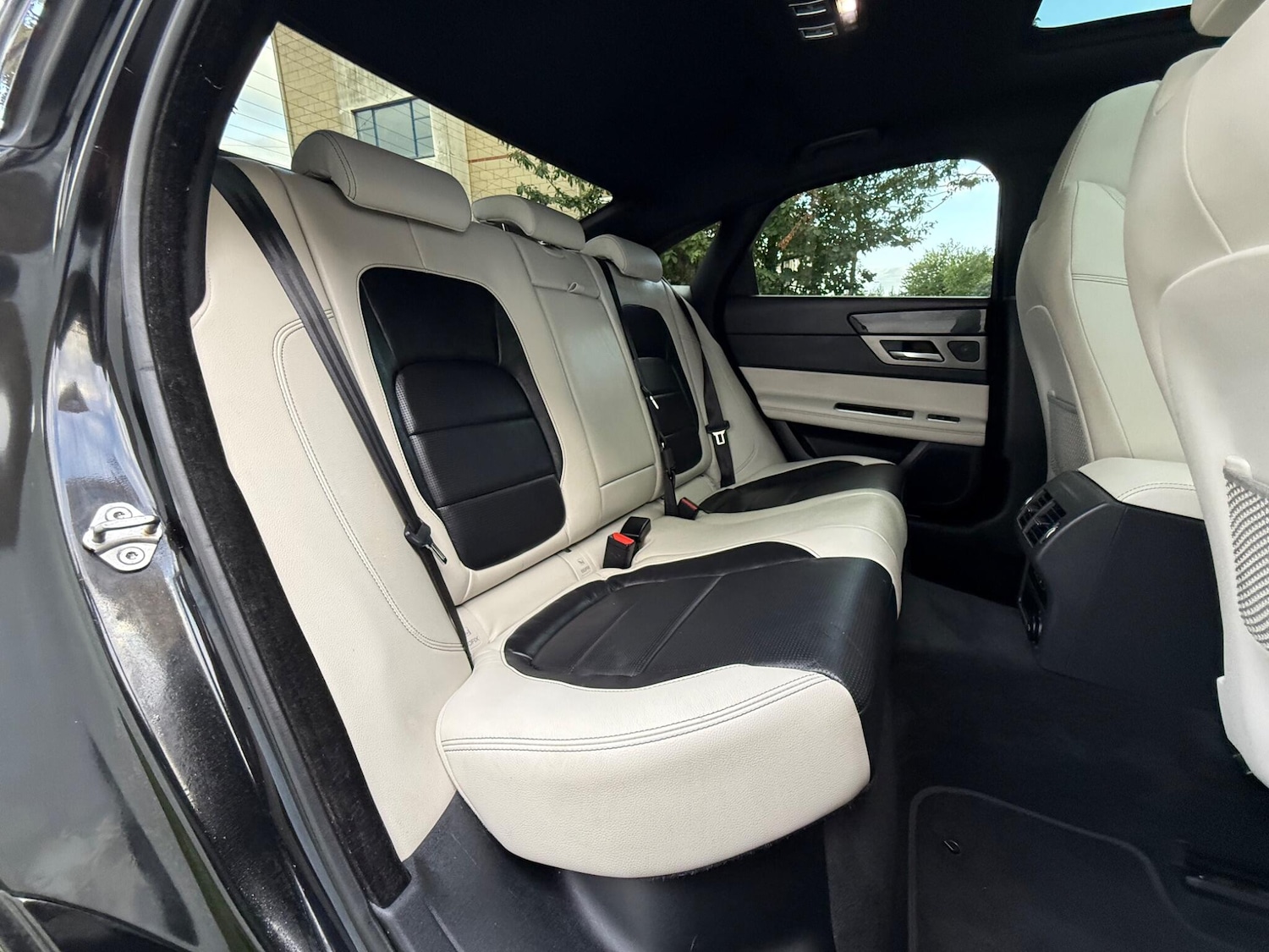 Used Jaguar XF 2016 for sale - 76175333: Photo 21