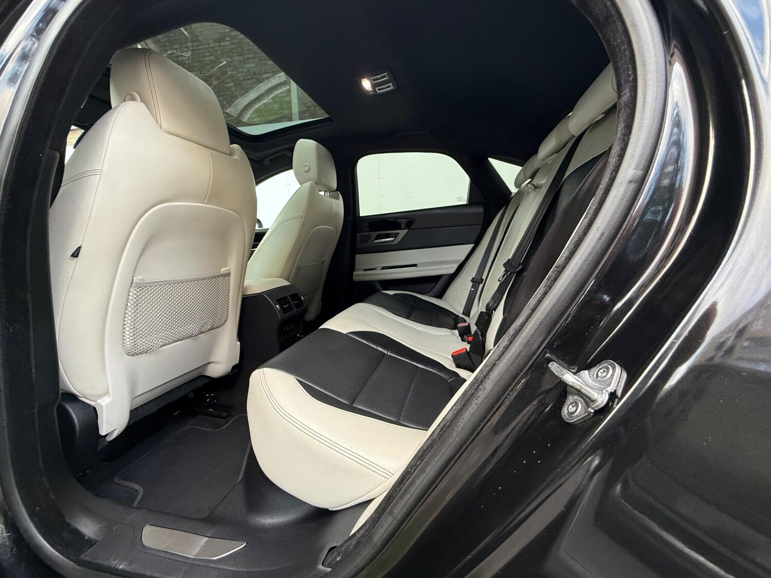 Used Jaguar XF 2016 for sale - 76175333: Photo 24