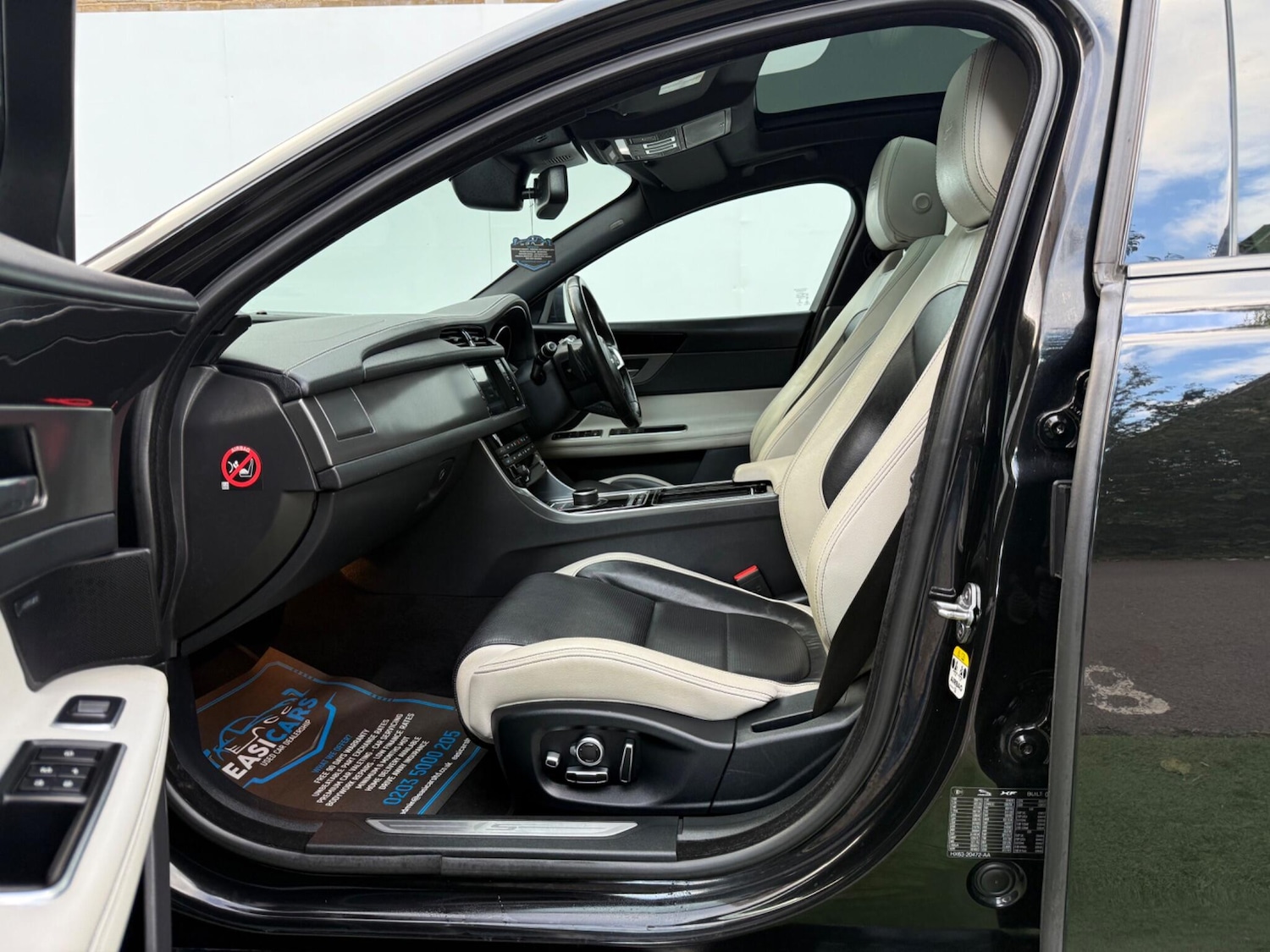 Used Jaguar XF 2016 for sale - 76175333: Photo 26