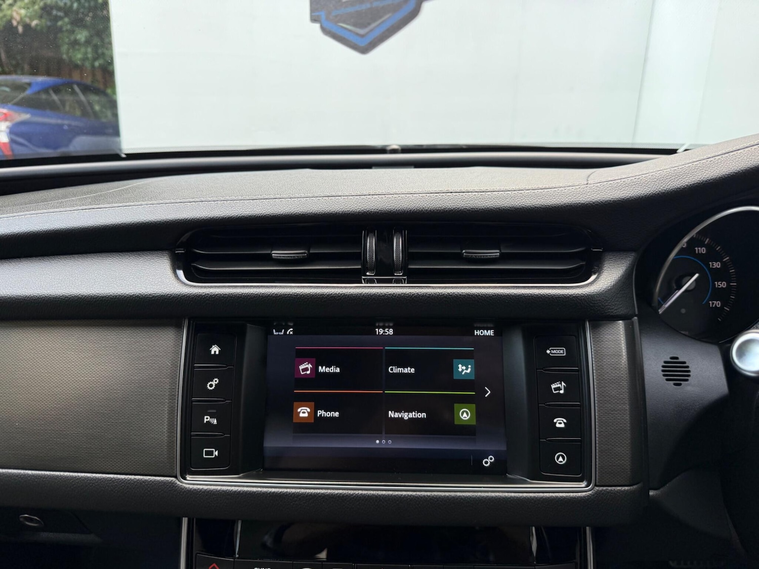 Used Jaguar XF 2016 for sale - 76175333: Photo 30