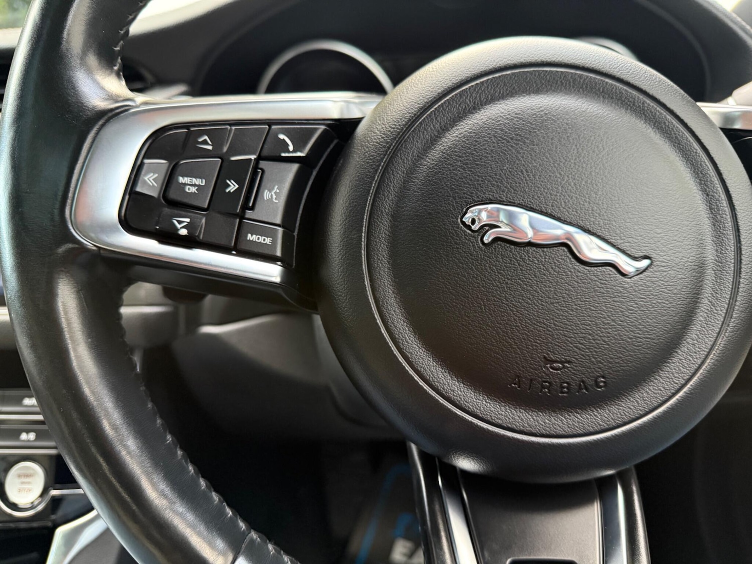 Used Jaguar XF 2016 for sale - 76175333: Photo 35