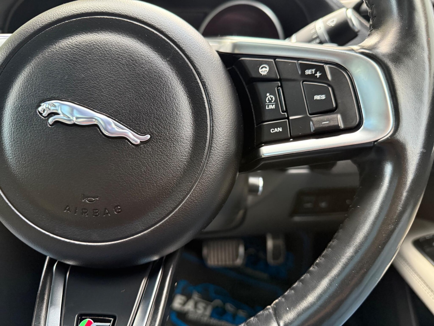 Used Jaguar XF 2016 for sale - 76175333: Photo 36