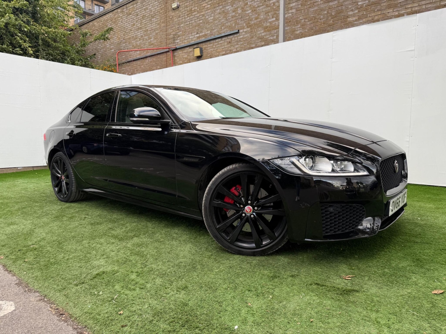 Used Jaguar XF 2016 for sale - 76175333: Photo 4