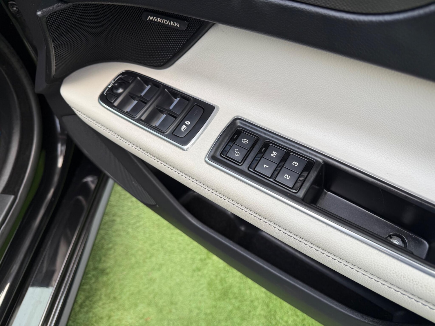 Used Jaguar XF 2016 for sale - 76175333: Photo 41