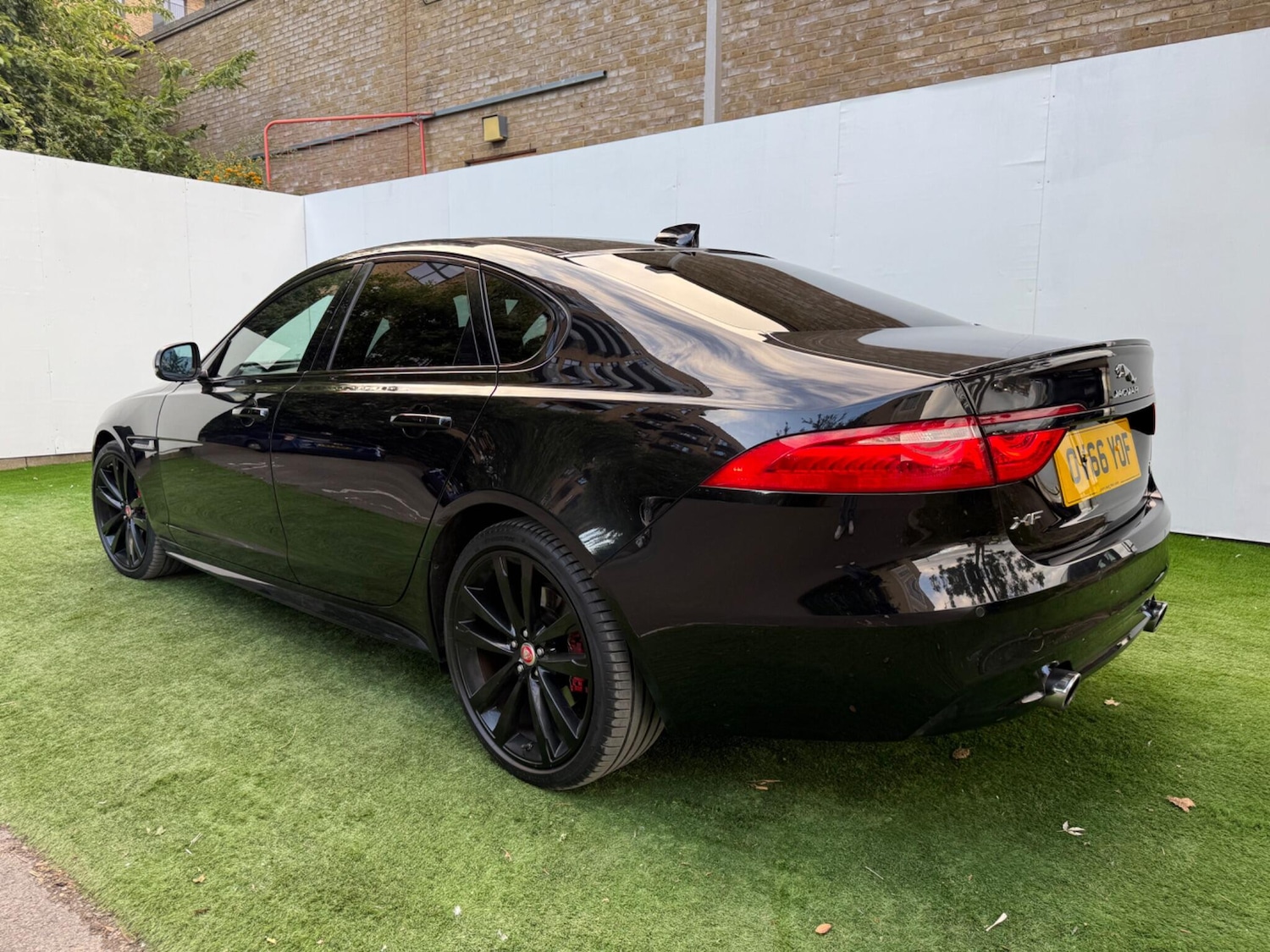 Used Jaguar XF 2016 for sale - 76175333: Photo 9