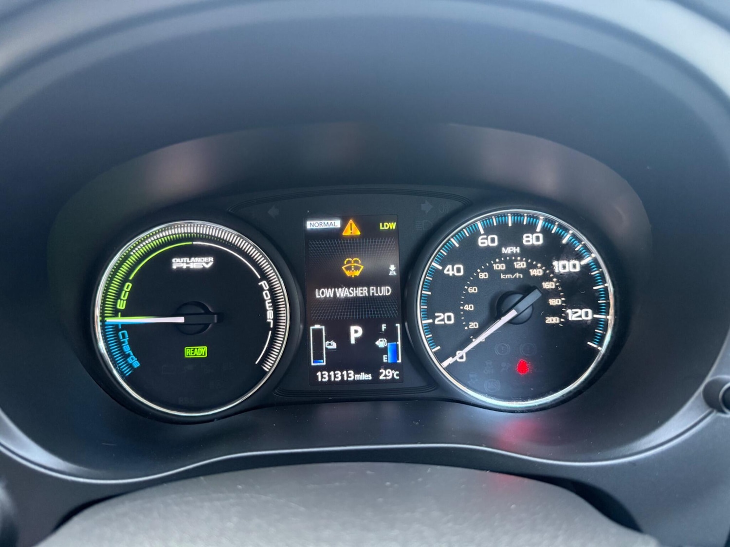 Used Mitsubishi Outlander 2016 for sale - 76409575: Photo 34