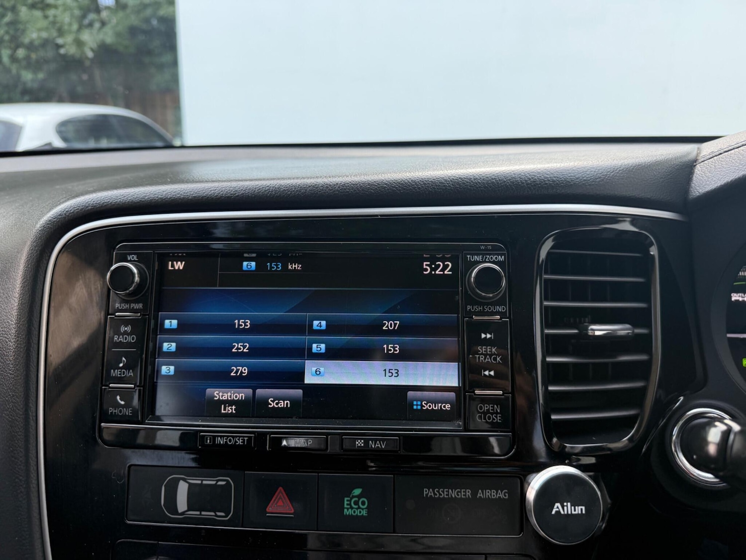 Used Mitsubishi Outlander 2016 for sale - 76409575: Photo 46