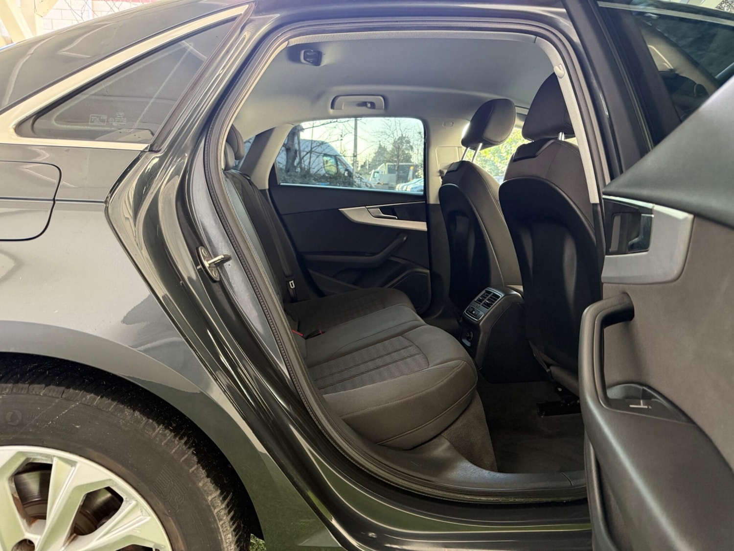 Used Audi A4 2018 for sale - 77330363: Photo 19