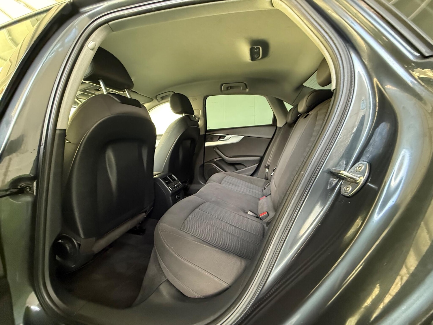 Used Audi A4 2018 for sale - 77330363: Photo 25