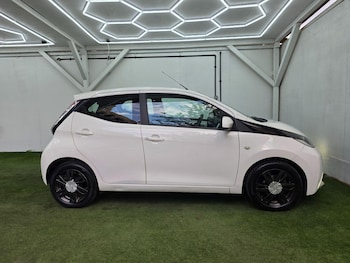 Used Toyota AYGO 2015 for sale - 78676701: Photo