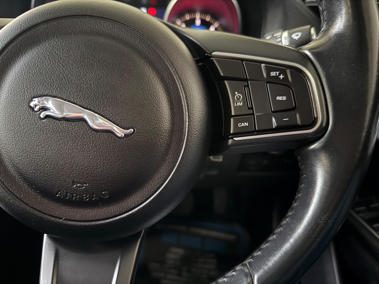 Used Jaguar XF 2016 for sale - 76597474: Photo 34