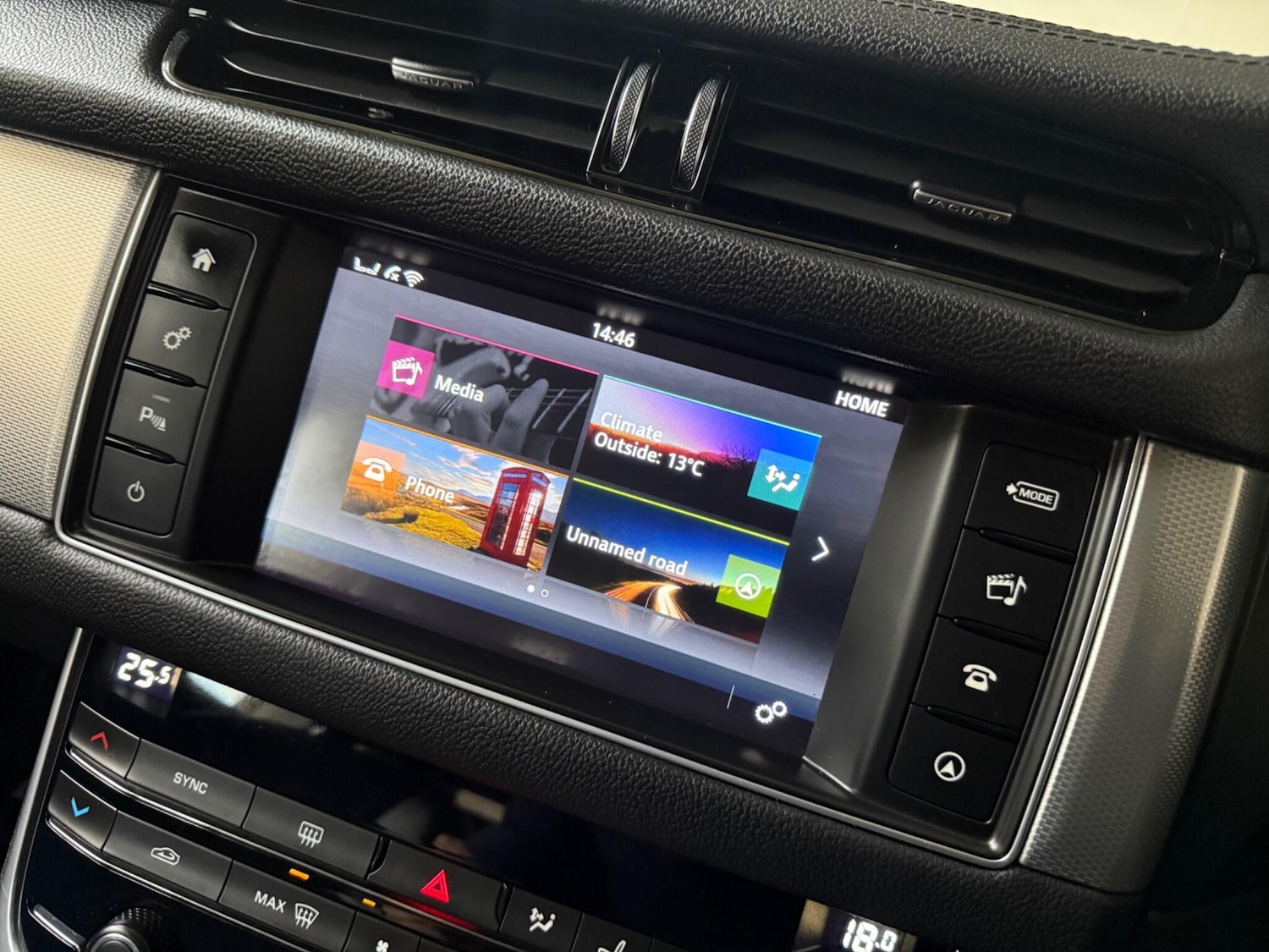 Used Jaguar XF 2016 for sale - 76597474: Photo 43