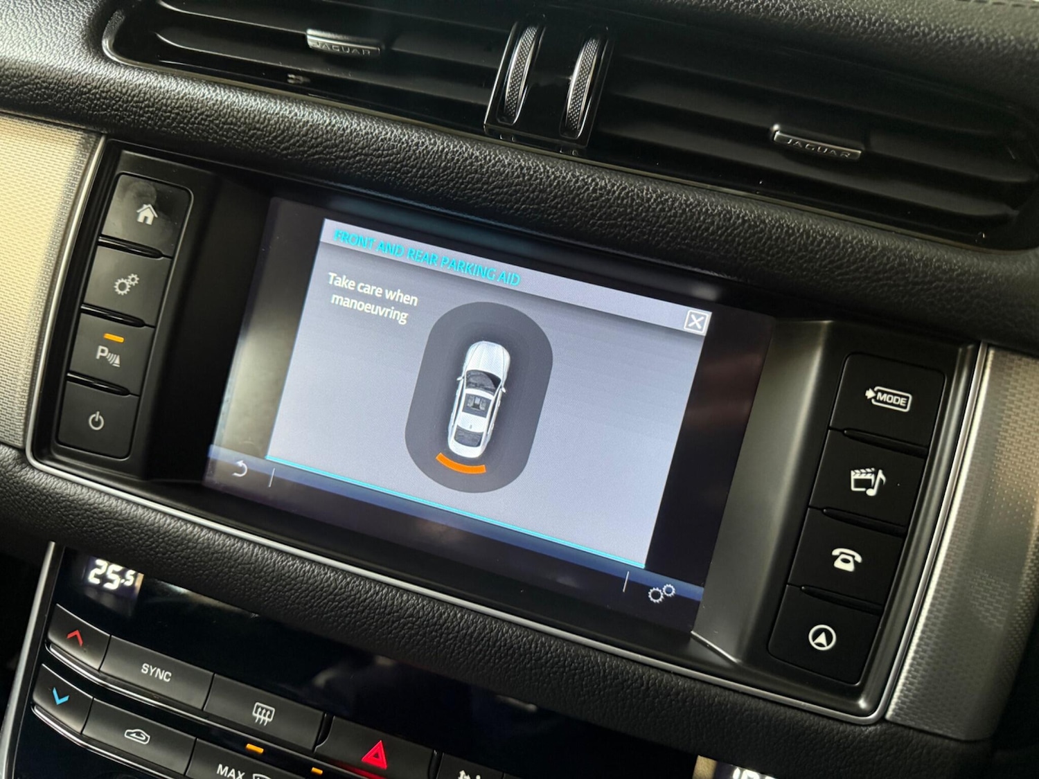 Used Jaguar XF 2016 for sale - 76597474: Photo 50