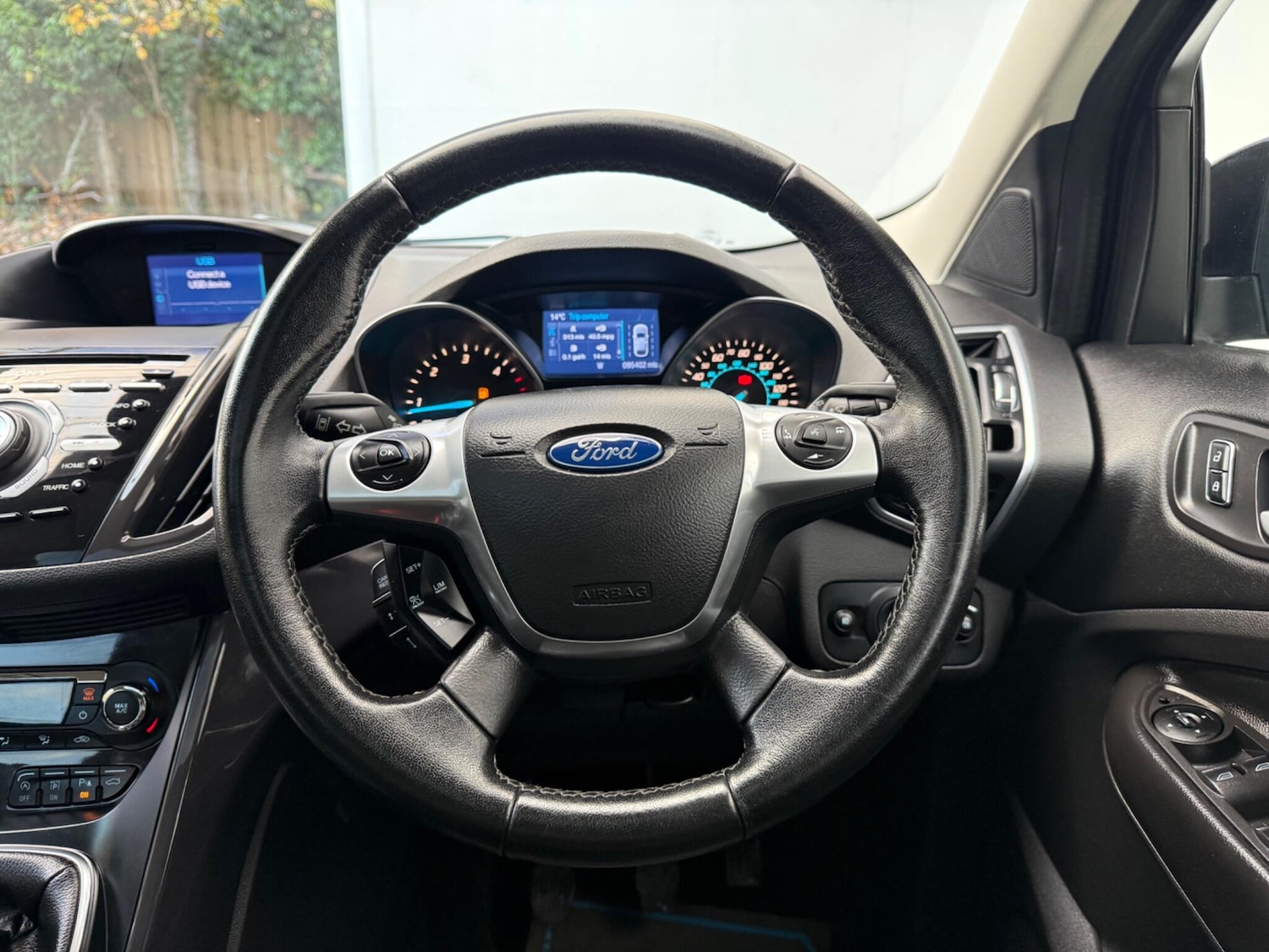 Used Ford Kuga 2015 for sale - 76294777: Photo 28