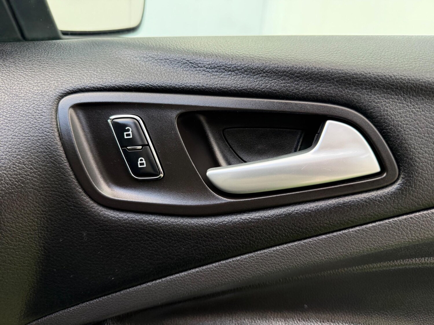 Used Ford Kuga 2015 for sale - 76294777: Photo 37