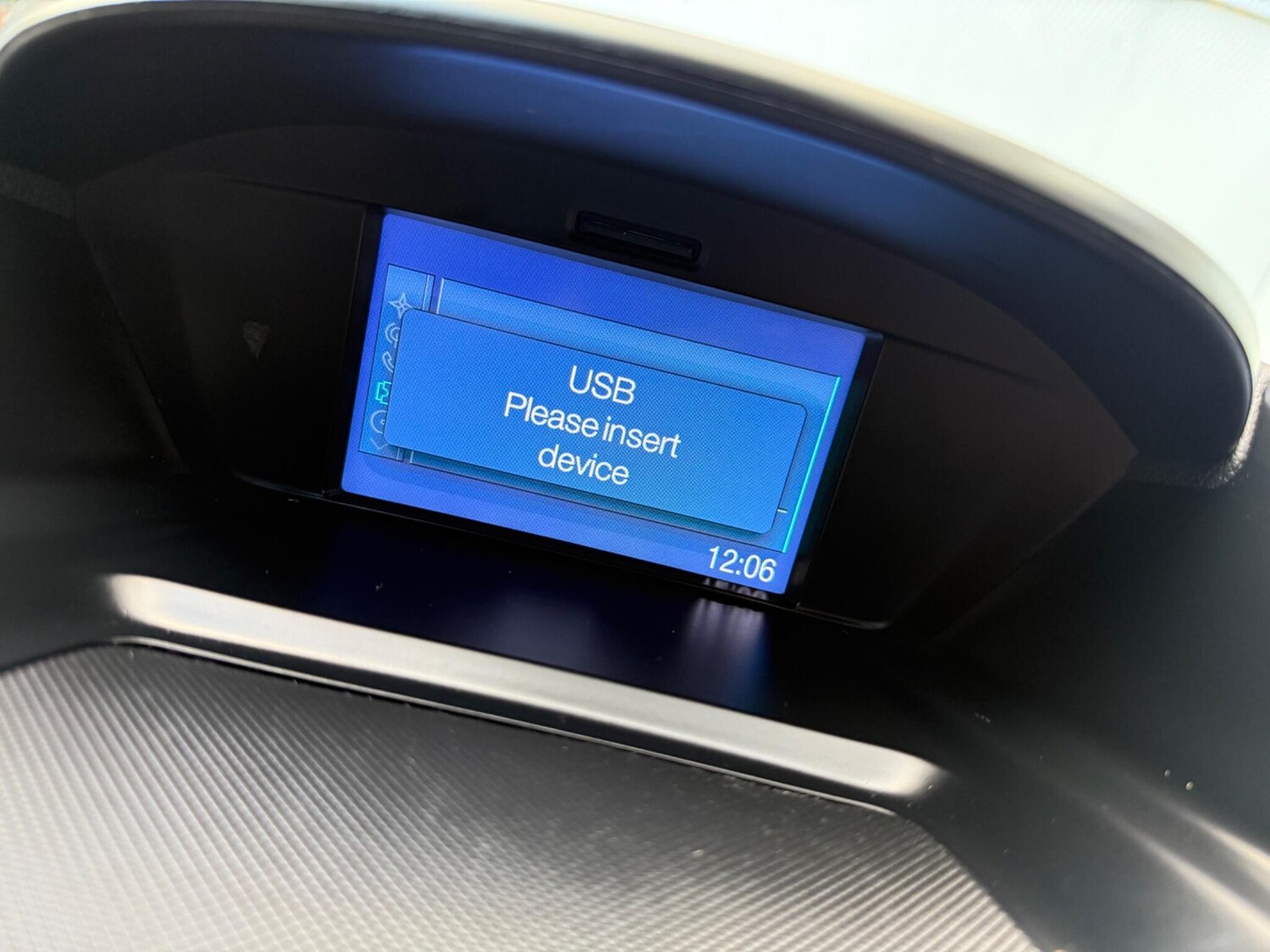 Used Ford Kuga 2015 for sale - 76294777: Photo 45