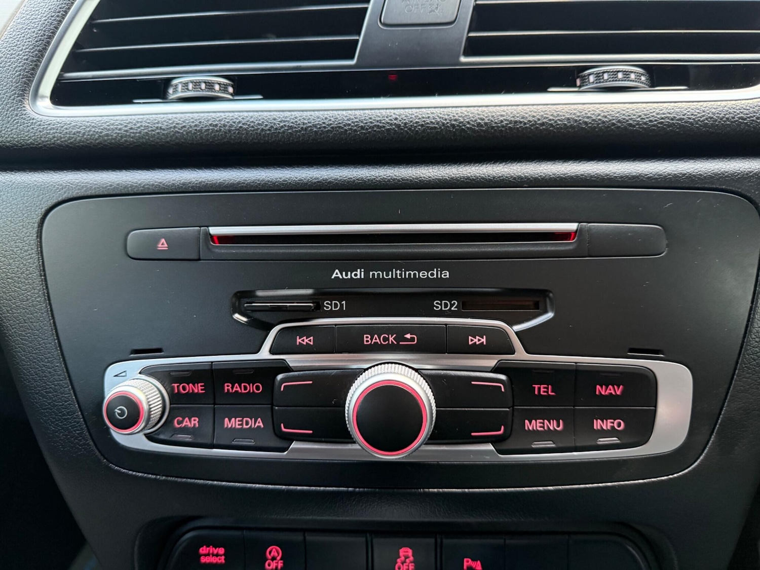 Used Audi Q3 2015 for sale - 76175045: Photo 51