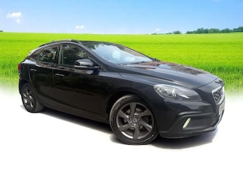Used Volvo V40 Cross Country 2014 for sale - 74777170: Photo
