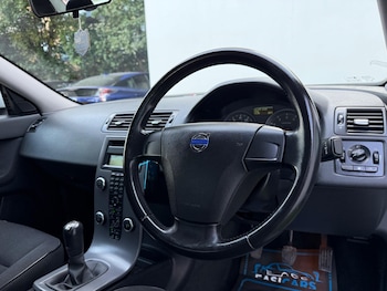 Used Volvo S40 2010 for sale - 75600045: Photo