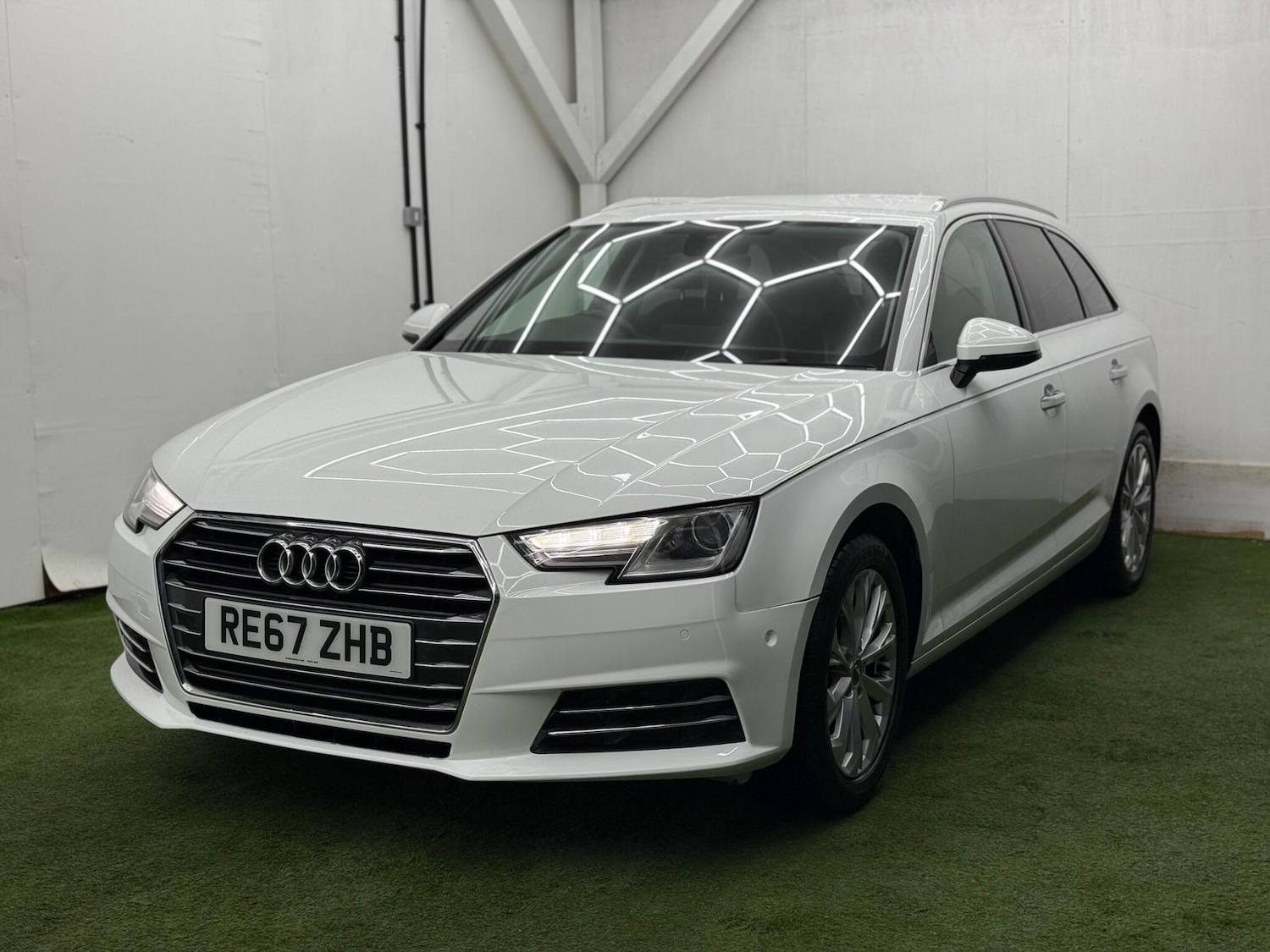 Used Audi A4 2017 for sale - 77783324: Photo 11