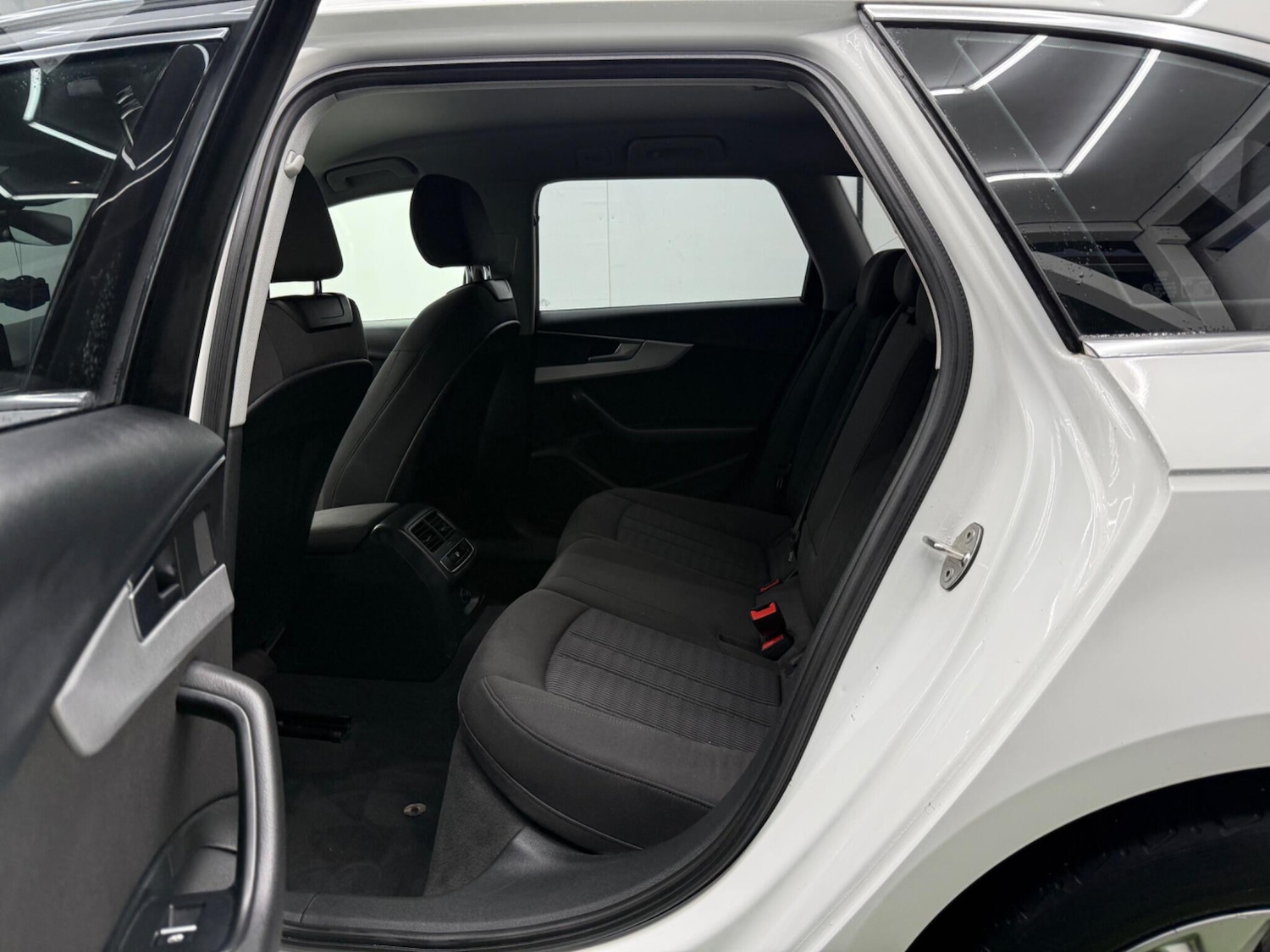 Used Audi A4 2017 for sale - 77783324: Photo 22