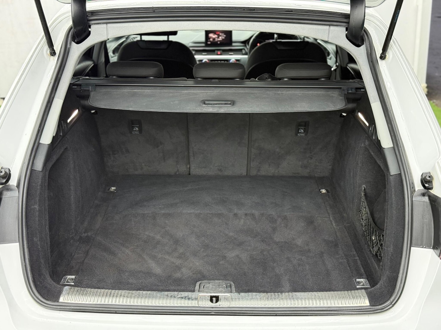 Used Audi A4 2017 for sale - 77783324: Photo 8