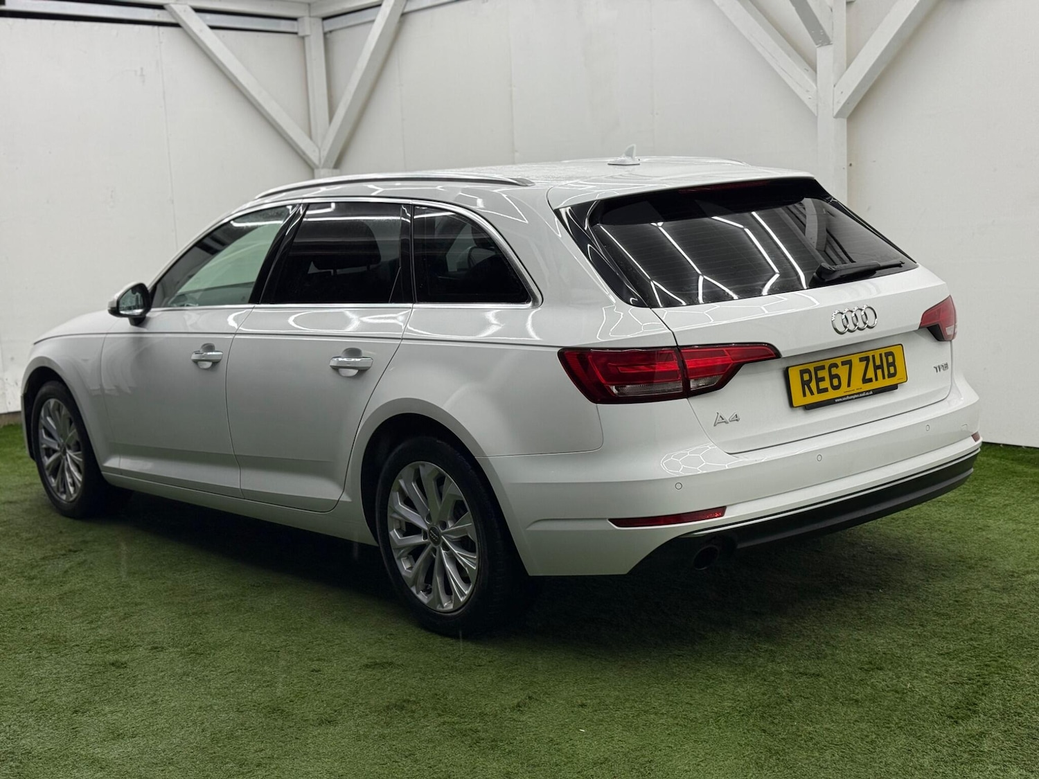 Used Audi A4 2017 for sale - 77783324: Photo 9