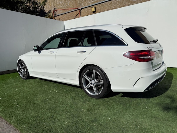 Used Mercedes-Benz C-Class 2015 for sale - 76214948: Photo 9