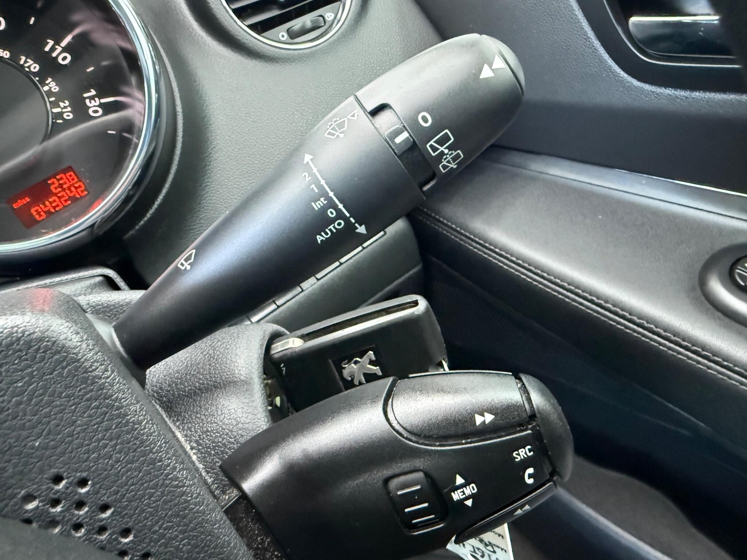 Used Peugeot 3008 2014 for sale - 77978111: Photo 34