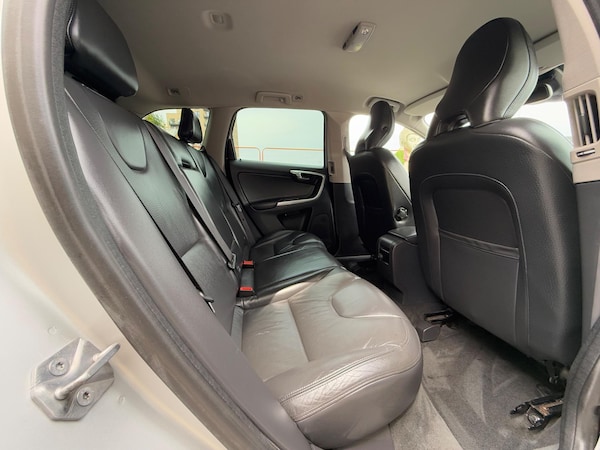 Used Volvo XC60 2013 for sale - 75022876: Photo 19