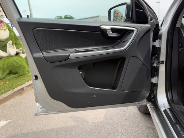 Used Volvo XC60 2013 for sale - 75022876: Photo 27