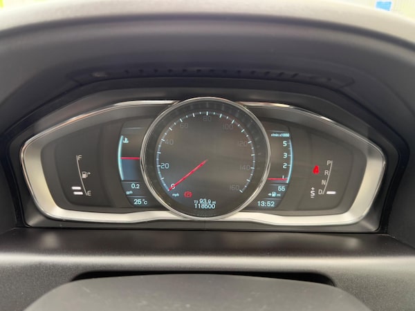 Used Volvo XC60 2013 for sale - 75022876: Photo 32