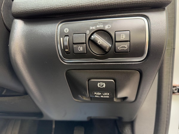 Used Volvo XC60 2013 for sale - 75022876: Photo 41
