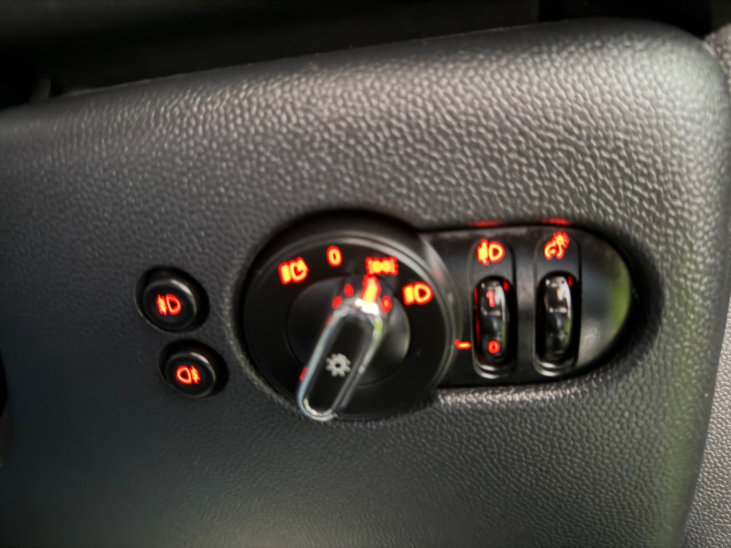 Used MINI Hatch 2018 for sale - 76839709: Photo 38